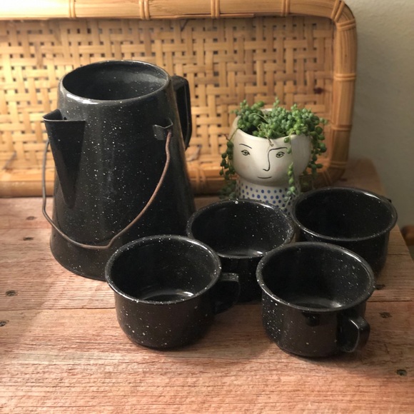 amish Other - Teapot Enamelware vintage with 4 cups for succulents flowers holes for drainage